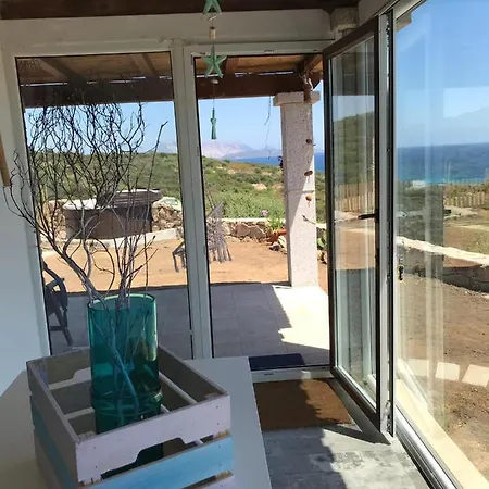 Nel Villaggio Costa Caddu * 산테오도로